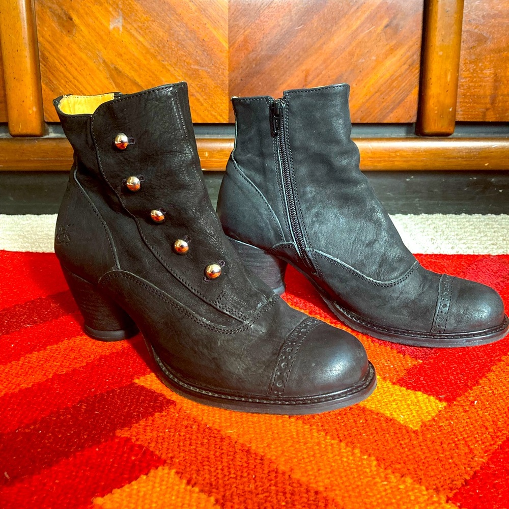 COPY - John Fluevog Venables Ankle Boot Buttons Black 8